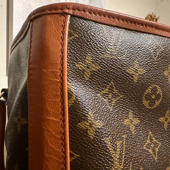 Authentic Louis Vuitton Monogram Canvas The “ Weekend Sac tote PM - Picture 9 of 17